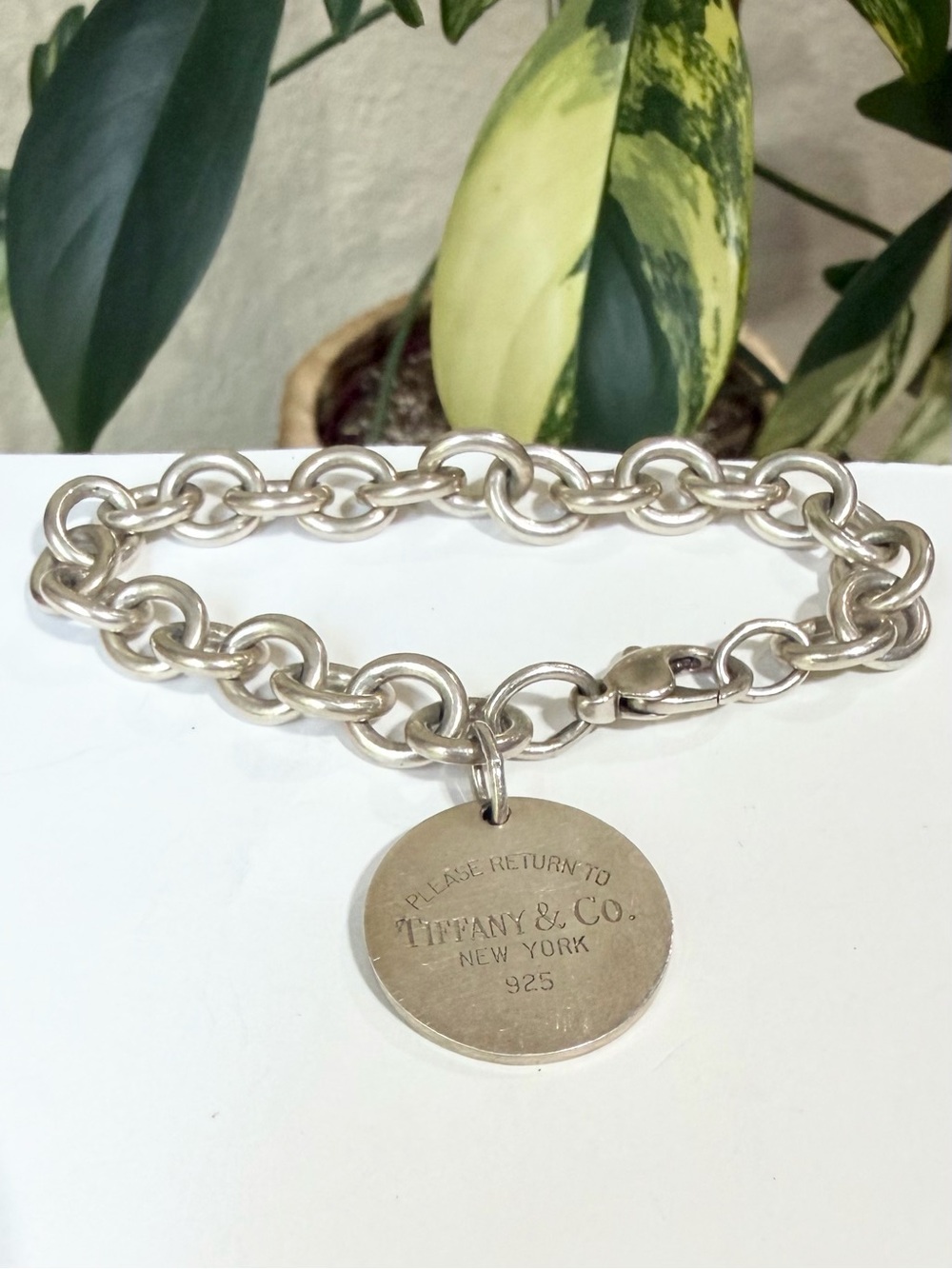 ❤️ Tiffany & Co. Round Tag Bracelet